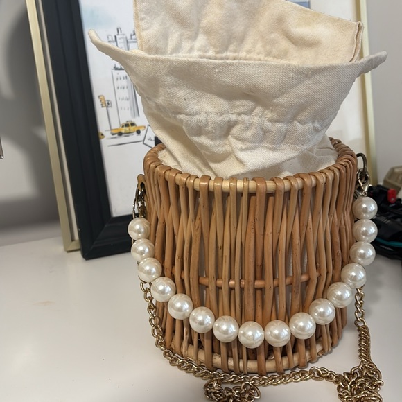 Pearl and Wicker bag - Picture 3 of 4